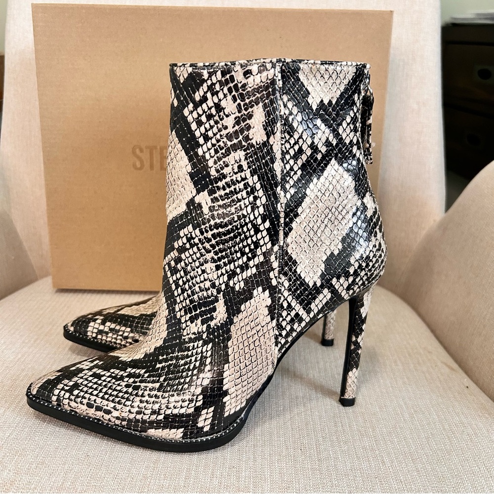 Steve Madden Monochrome Snake Print Heeled Boots